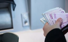 Bankalar emekli maaş promosyonlarını güncelledi… Hangi banka emekliye ne kadar maaş promosyonu veriyor? Emeklilere 15 bin TL’ye kadar maaş promosyonu