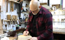 Emekli Ahşap Oymacısı Arif Uçar’ın Ürünleri Avrupa’ya İhracat Yapıyor