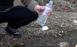 Bursa’da Nilüfer Çayı’nın bir kolu olan Demirtaş Deresi kimyasal atıklar nedeniyle turuncuya boyandı