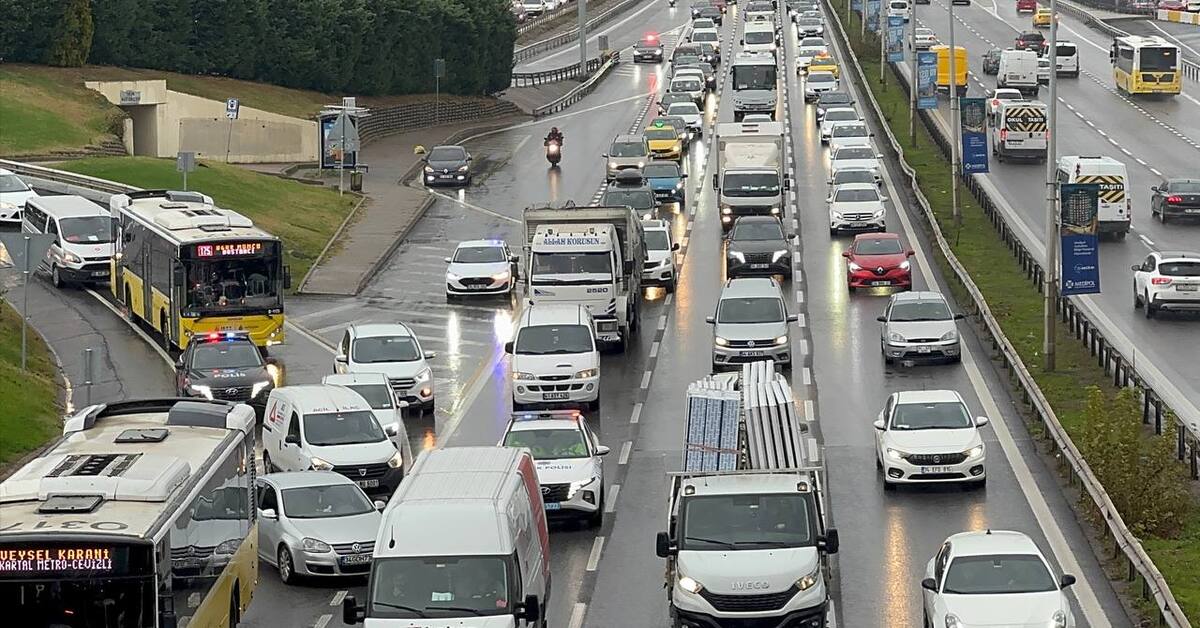Yılın son pazartesi trafiği