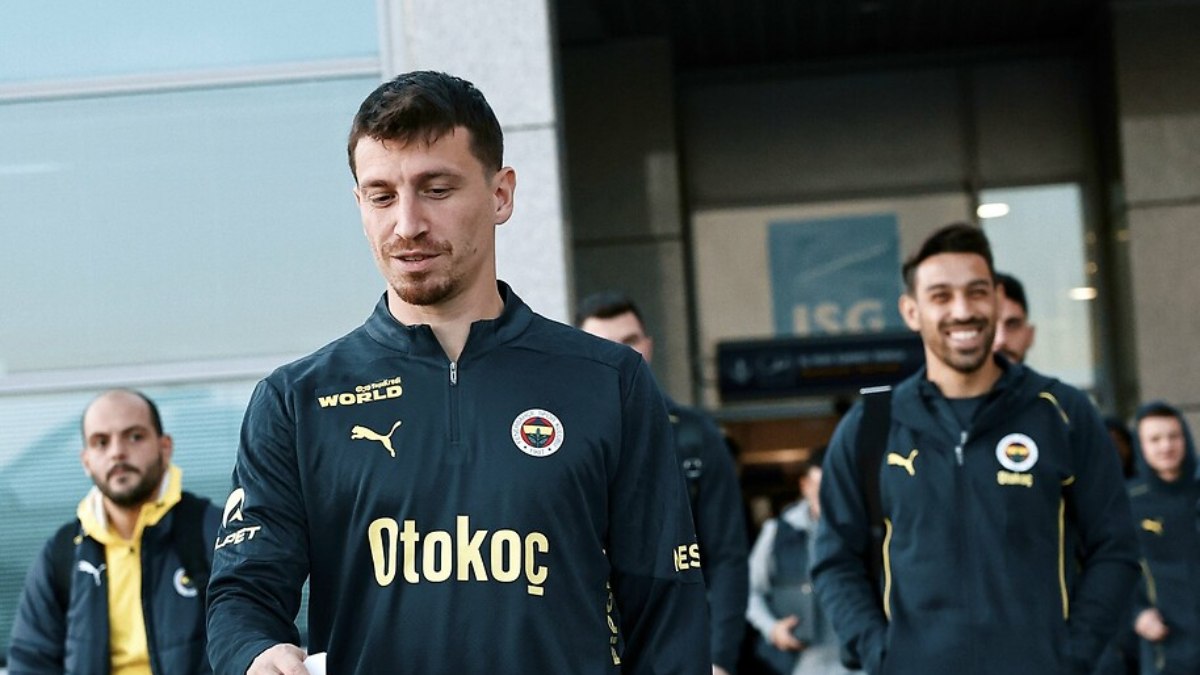 Fenerbahçe’de Mert Hakan Yandaş görev bekliyor