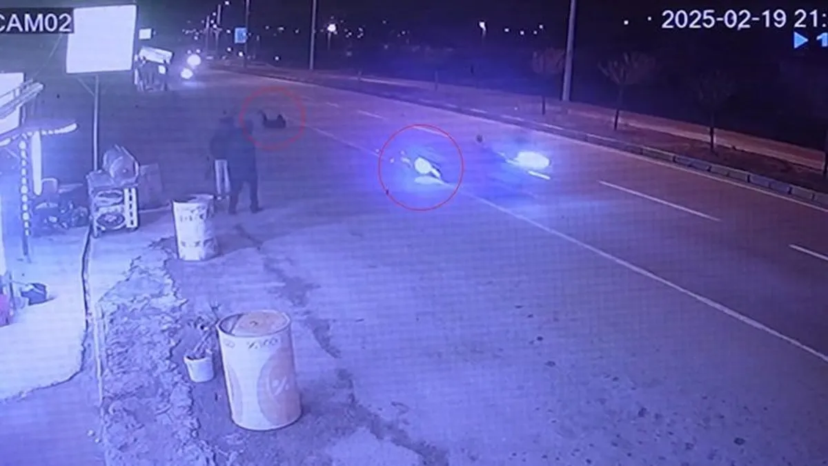 Motosiklet yarışı kazayla sonuçlandı! Metrelerce sürüklendi