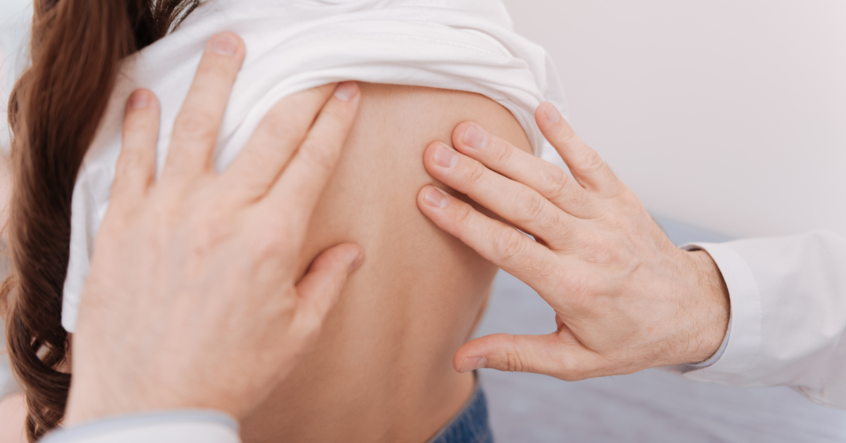 Kız çocuklarına skolyoz taraması önerisi